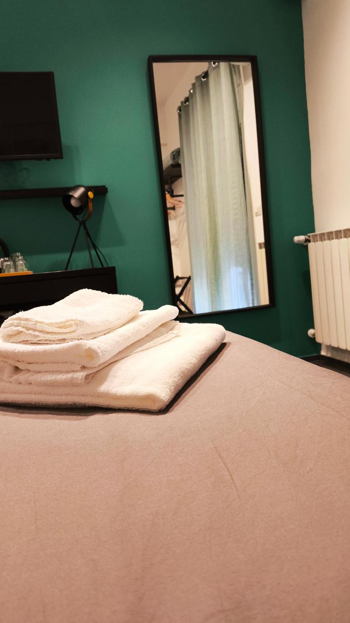 Okto Apartments Milazzo Buitenkant foto